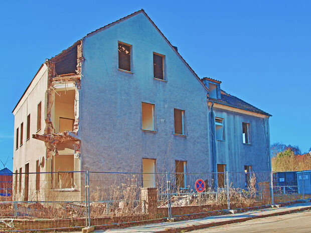 Das entkernte Gebäude ohne den architektonisch prägenden Erker FOTO: ANDREAS DUNKER