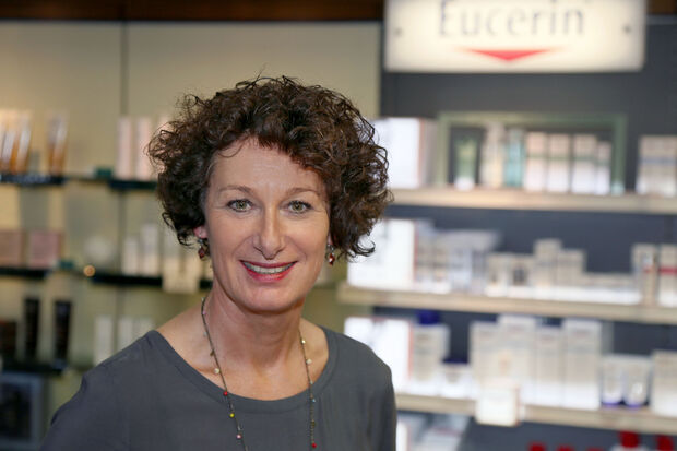 Apothekerin Martina Brennecke von der Ruhr-Apotheke in Wickede FOTO: ANDREAS DUNKER