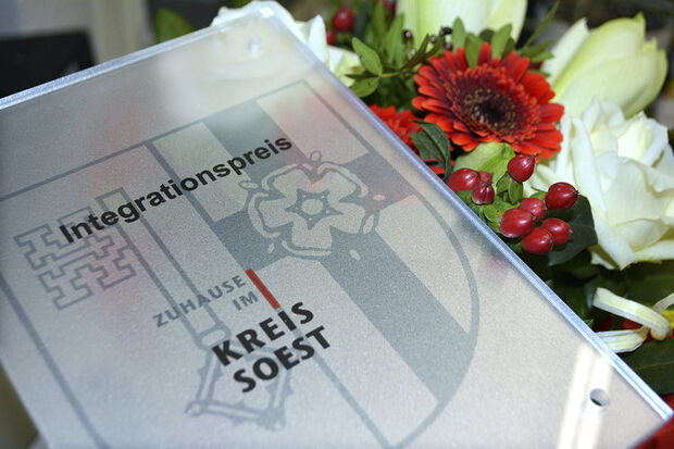 Im November wird der Integrationspreis des Kreises Soest in feierlichem Rahmen im Foyer des Kreishauses in Form einer Urkunde und eines Geldpreises übergeben. FOTO: LINDA KRATZEL / KREIS SOEST