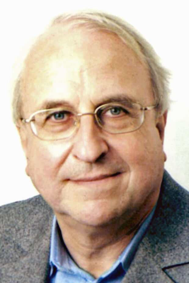 Als Gast zum Kirchenstammtisch ist Pfarrer i.R Hermann Josef Frisch eingeladen FOTO: PRIVAT