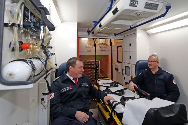 Blick in den neuen Rettungstransportwagen (RTW) des DRK-Ortsvereins Wickede (Ruhr) FOTO: ANDREAS DUNKER