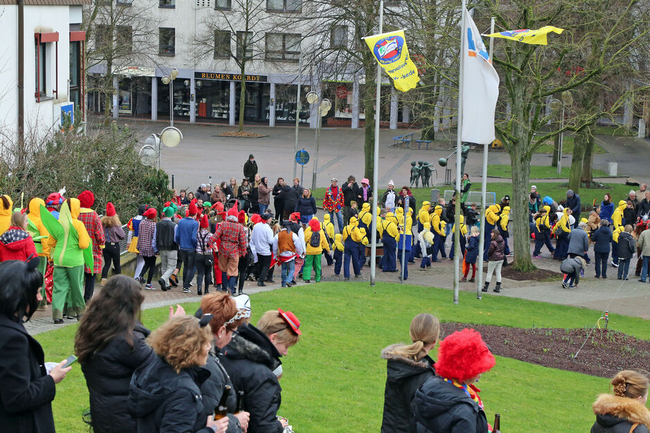 Kleiner Rosenmontagsumzug trotz Sturmwarnung ARCHIVFOTO: ANDREAS DUNKER