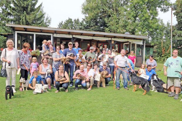 Die Teilnehmer des Hunderennen im Jahre 2016 FOTO: ANDREAS DUNKER
