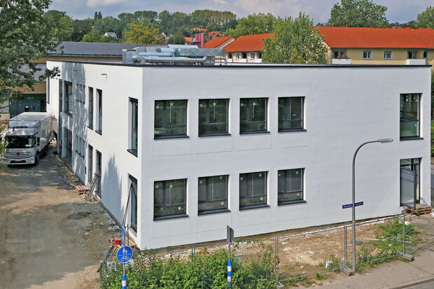 Das sogenannte "Laborgebäude" soll direkt nach den Ferien die drei zehnten Klassen der Sekundarschule beherbergen. Oben werden in den kommenden Wochen noch naturwissenschaftliche Fachräume eingerichtet.