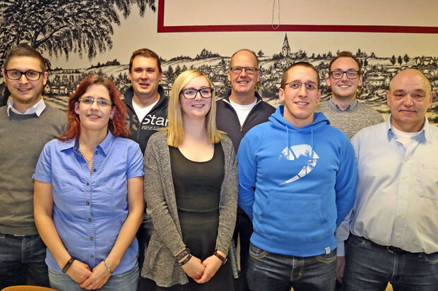 Der neue Vorstand des Spielmannszuges: Jan Brambring, Tanja Maria Beringhoff, Sebastian Hornkamp, Aileene Geudter, Benedikt Brunsmann, Jan Preiss (neuer Beisitzer), Hendrik Schulte und Thomas Ledune. Es fehlt:  Bastian Bussmann. FOTO: ANDREAS DUNKER