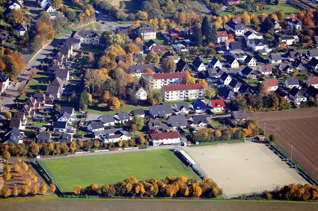 Der Sportplatz im Ohl in Wickede LUFTBILD: ANDREAS DUNKER / NRW-IMGAGE.DE