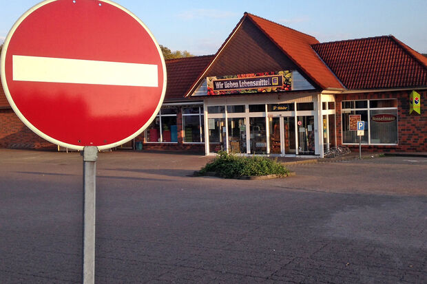 Der bisherige EDEKA-Markt soll noch in diesem Monat abgerissen werden. ARCHIVFOTO: ANDREAS DUNKER
