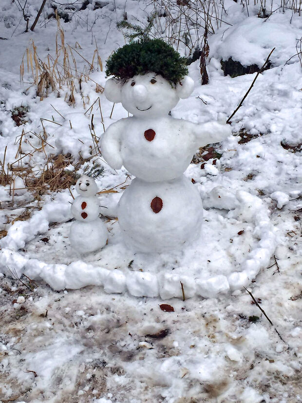 In Bödefeld bauten die Wickeder diesen witzigen Schneemann FOTO: KOLPING
