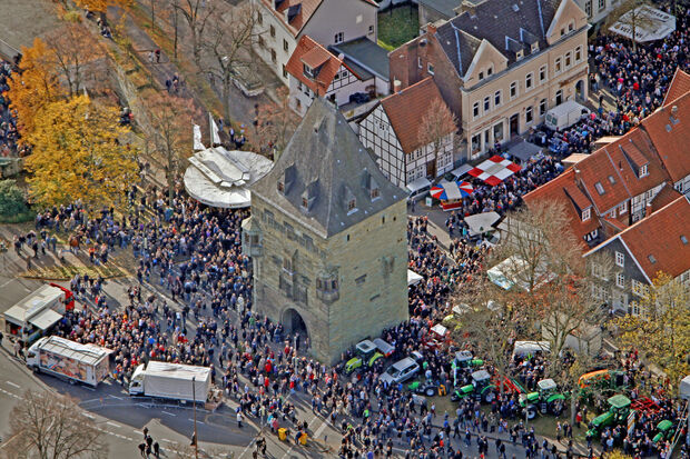 Gedränge auf dem Pferdemarkt am Soester Osthofentor LUFTBILD: ANDREAS DUNKER