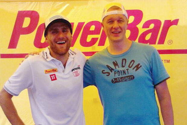 Der deutsche Ironman-Hawaii-Sieger und ehemalige Weltmeister Faris Al Sultan (links) vor dem Lauf – hier mit Christian Vogel aus Wickede FOTO: PRIVAT