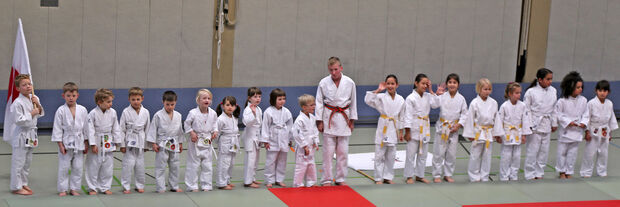 Die Judo-Abteilung des TV Wickede (Ruhr) mit ihren kleinen Kämpfern FOTO: ANDREAS DUNKER