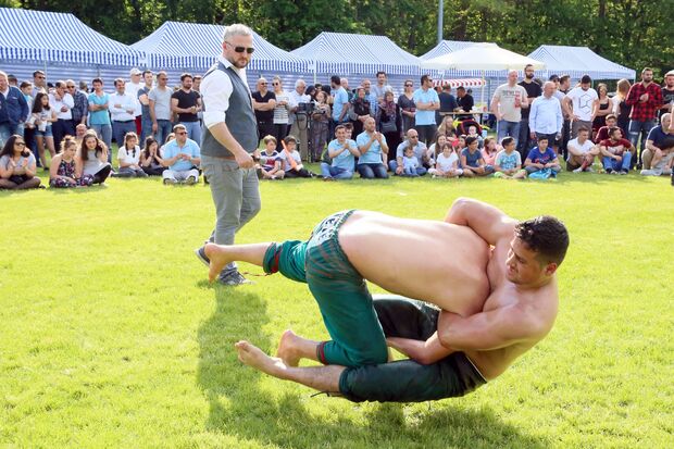 Türkischer Öl-Ringkampf zählte im vergangenen Jahr zum Programm. ARCHIVFOTO: ANDREAS DUNKER