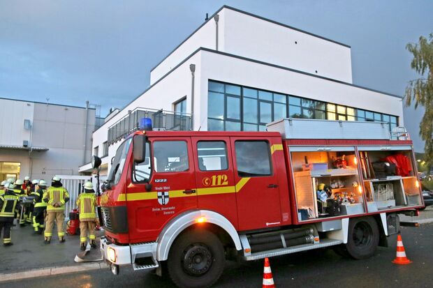 29 Feuerwehrkameradinnen- und Kameraden aus dem Kreis Soest haben am 55. ABC- Lehrgang bei der Firma Hillebrand Chemicals teilgenommen FOTO: ANDREAS DUNKER
